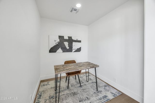 3936 E OAK Street, Phoenix, AZ 85008