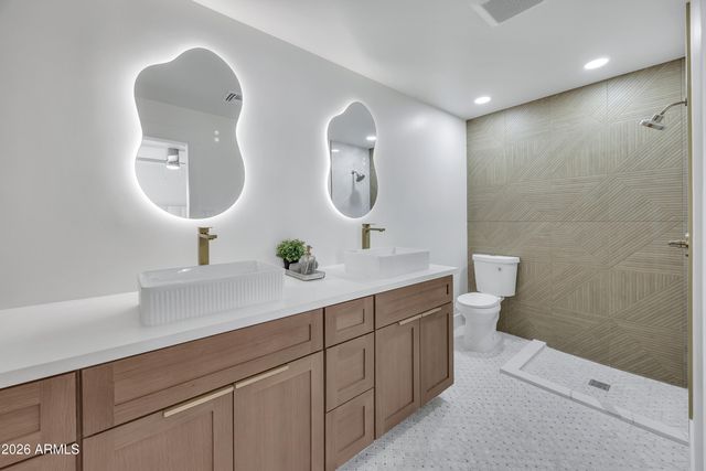 3936 E OAK Street, Phoenix, AZ 85008