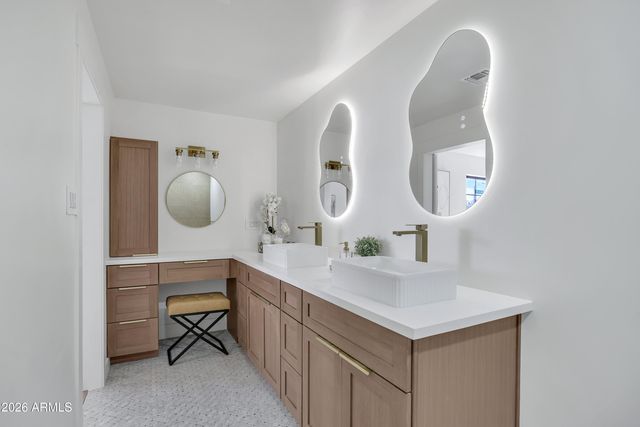 3936 E OAK Street, Phoenix, AZ 85008