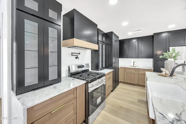 3936 E OAK Street, Phoenix, AZ 85008