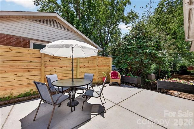 3425 Airlie Street, Charlotte, NC 28205