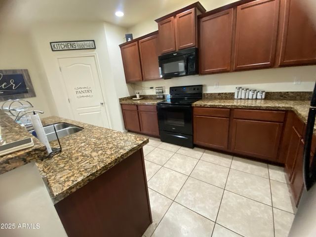 41261 W LUCERA Lane, Maricopa, AZ 85138