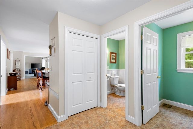 53 Arnold Way, Uxbridge, MA 01569