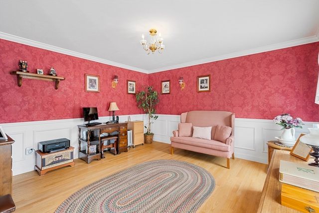 53 Arnold Way, Uxbridge, MA 01569