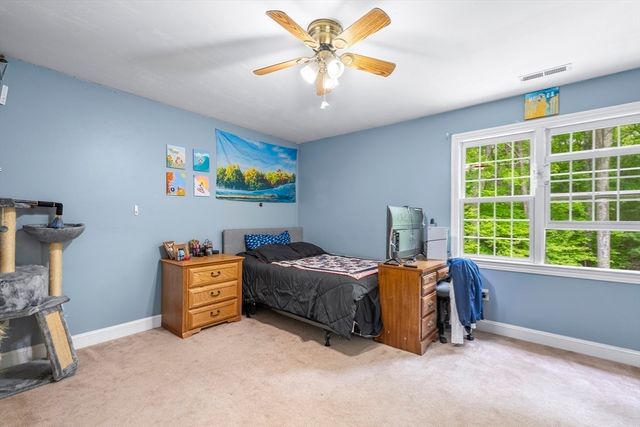 53 Arnold Way, Uxbridge, MA 01569