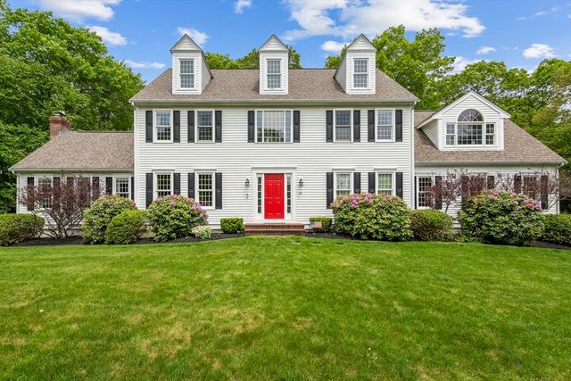 53 Arnold Way, Uxbridge, MA 01569