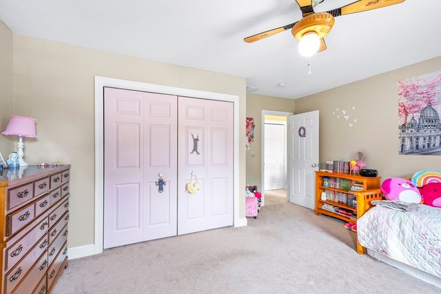 53 Arnold Way, Uxbridge, MA 01569
