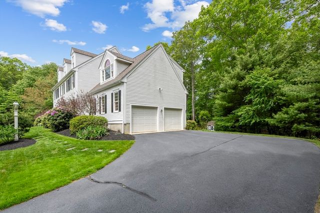 53 Arnold Way, Uxbridge, MA 01569