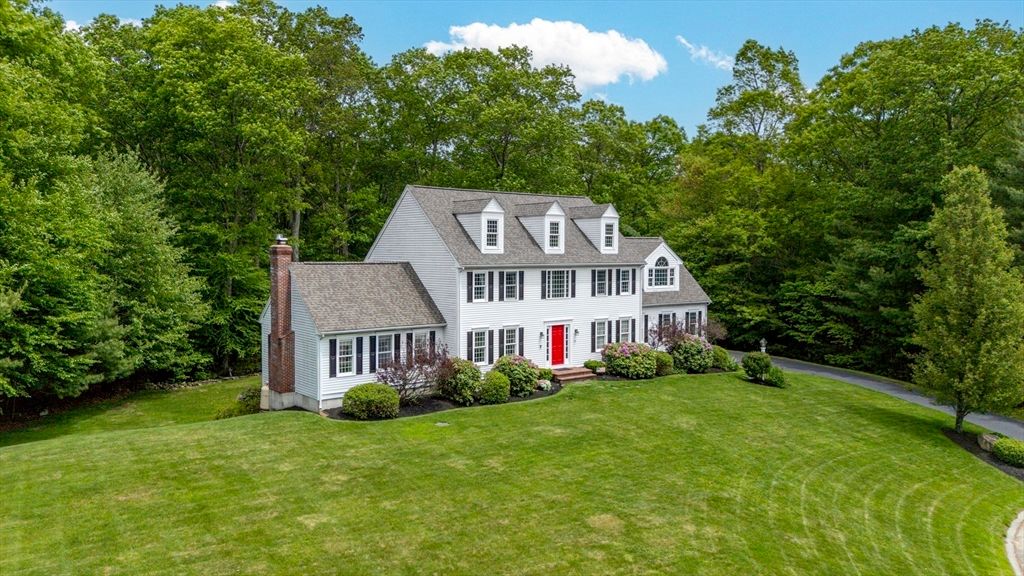 53 Arnold Way, Uxbridge, MA 01569