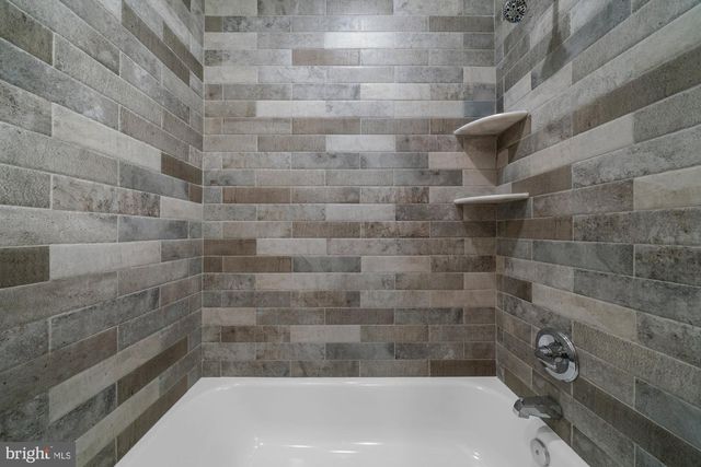 1261 BUCK LN, West Chester, PA 19382