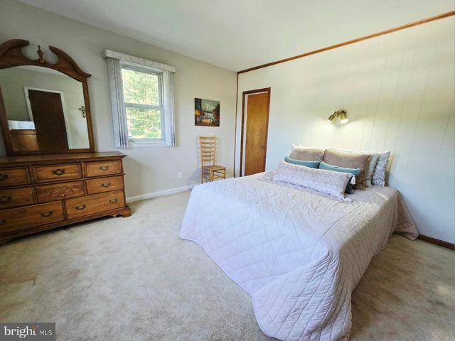 1261 BUCK LN, West Chester, PA 19382