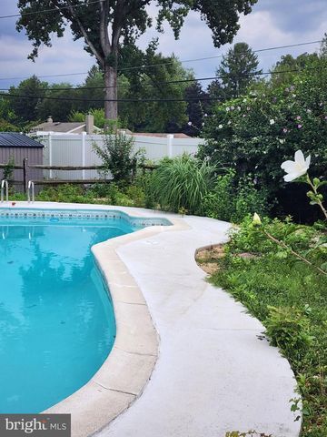 1261 BUCK LN, West Chester, PA 19382