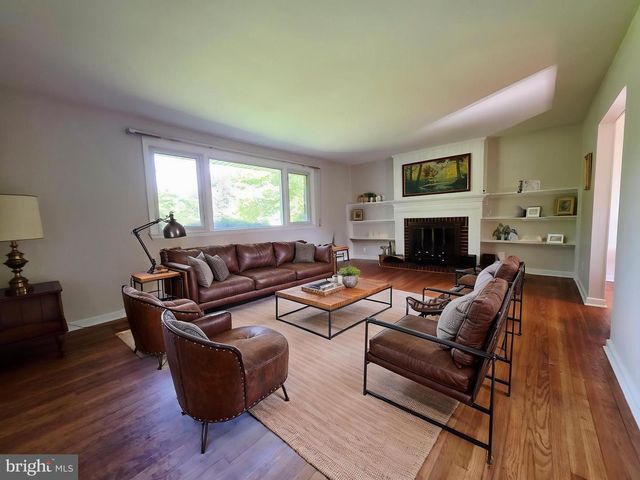 1261 BUCK LN, West Chester, PA 19382