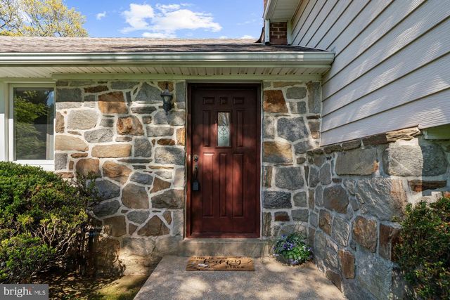 1261 BUCK LN, West Chester, PA 19382