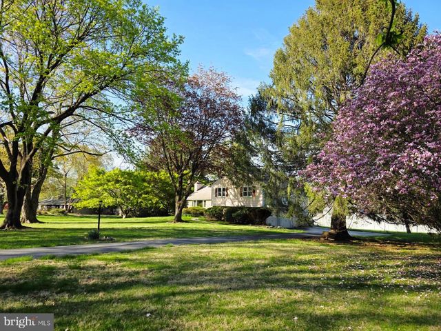 1261 BUCK LN, West Chester, PA 19382