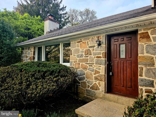 1261 BUCK LN, West Chester, PA 19382