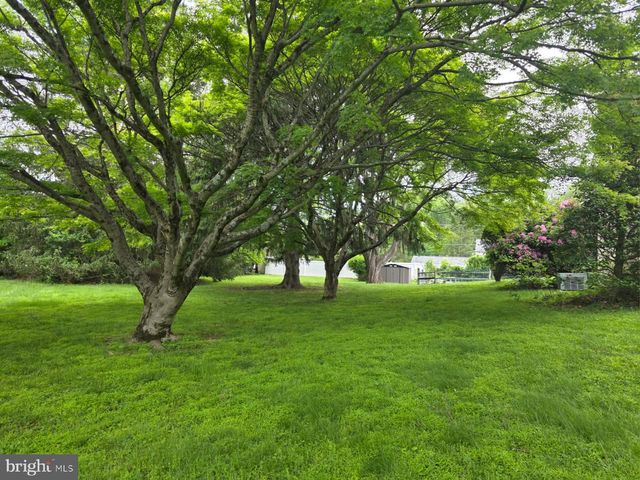 1261 BUCK LN, West Chester, PA 19382