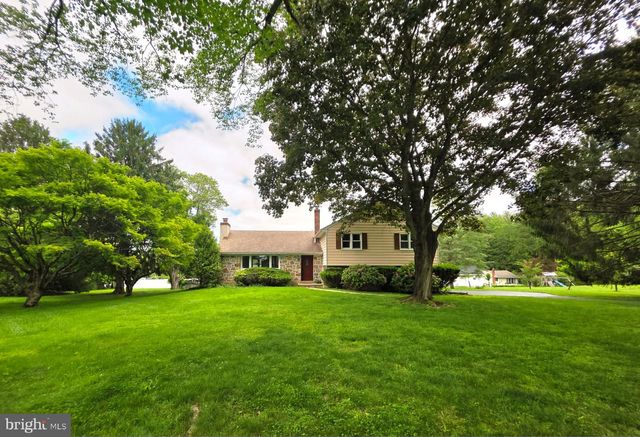 1261 BUCK LN, West Chester, PA 19382