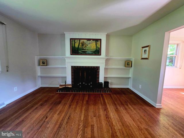 1261 BUCK LN, West Chester, PA 19382