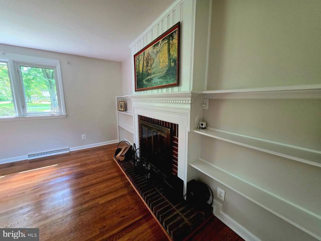 1261 BUCK LN, West Chester, PA 19382