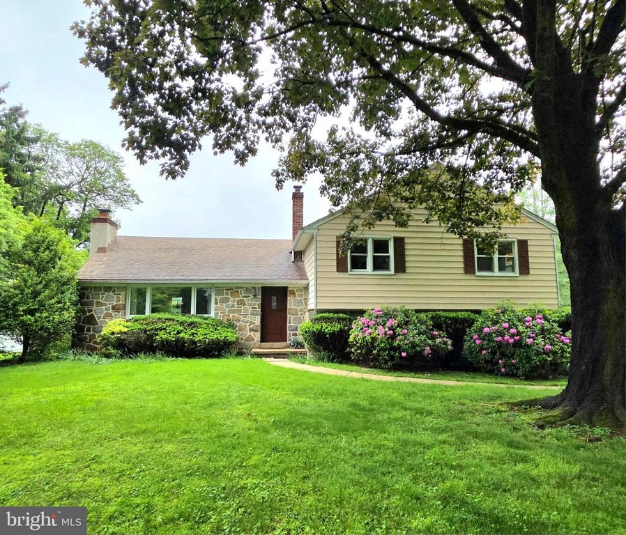 1261 BUCK LN, West Chester, PA 19382