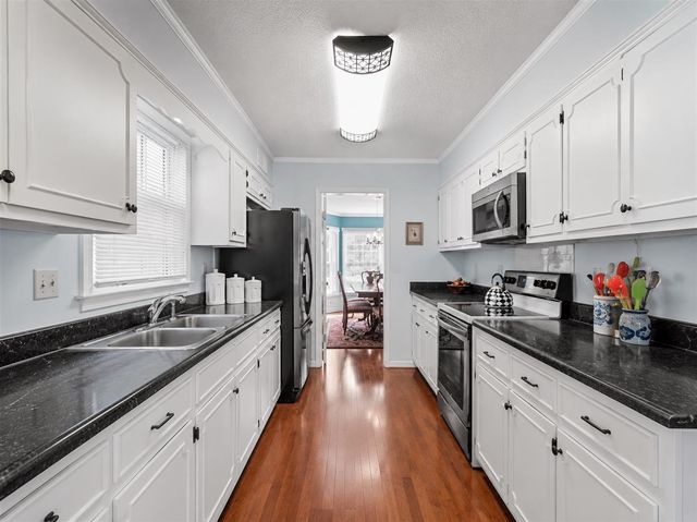 7956 GAYLE LN, Germantown, TN 38138