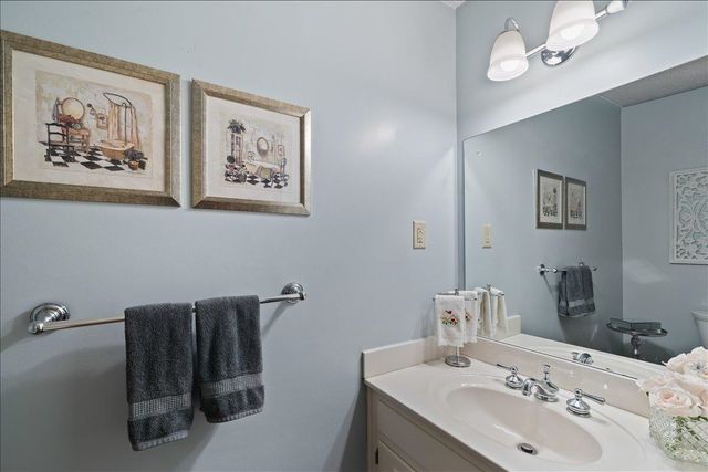 7956 GAYLE LN, Germantown, TN 38138