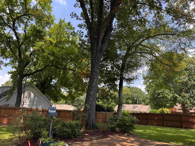 7956 GAYLE LN, Germantown, TN 38138