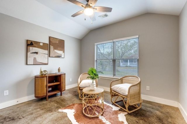 2205 N Hickory Street, Sherman, TX 75092