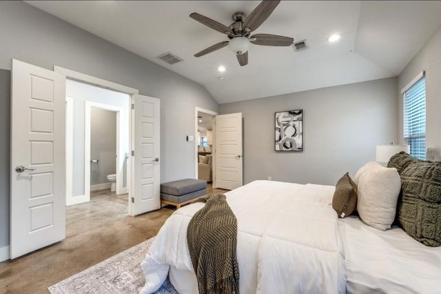 2205 N Hickory Street, Sherman, TX 75092