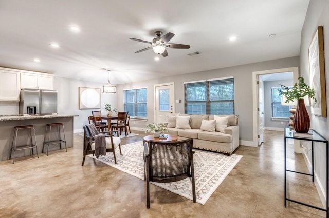 2205 N Hickory Street, Sherman, TX 75092