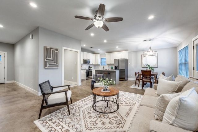 2205 N Hickory Street, Sherman, TX 75092