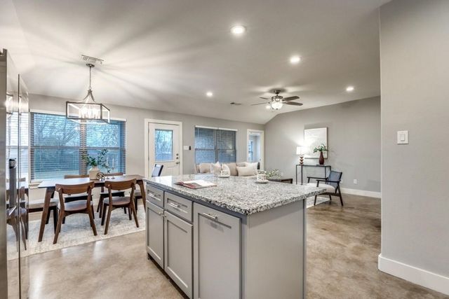 2205 N Hickory Street, Sherman, TX 75092