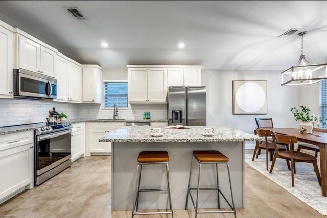 2205 N Hickory Street, Sherman, TX 75092