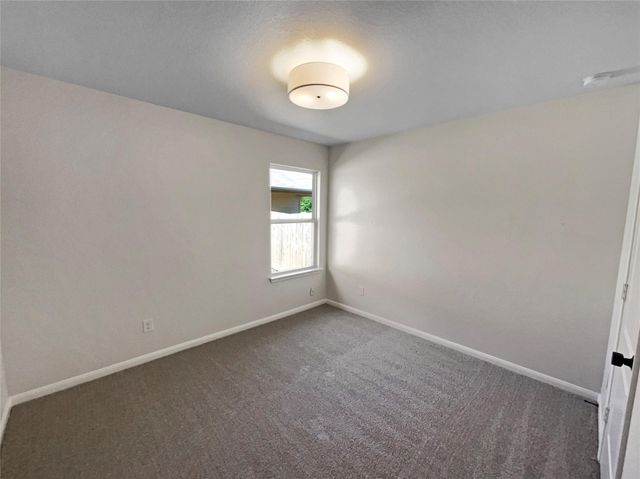 721 Luna Vista DR, Hutto, TX 78634