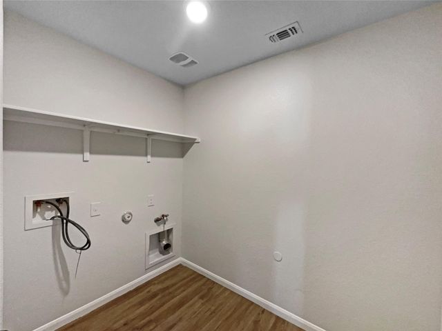 721 Luna Vista DR, Hutto, TX 78634
