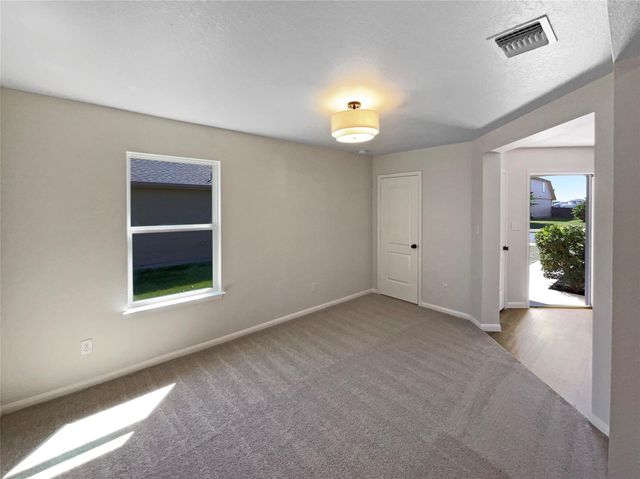 721 Luna Vista DR, Hutto, TX 78634