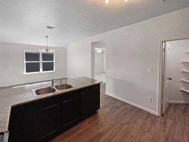 721 Luna Vista DR, Hutto, TX 78634