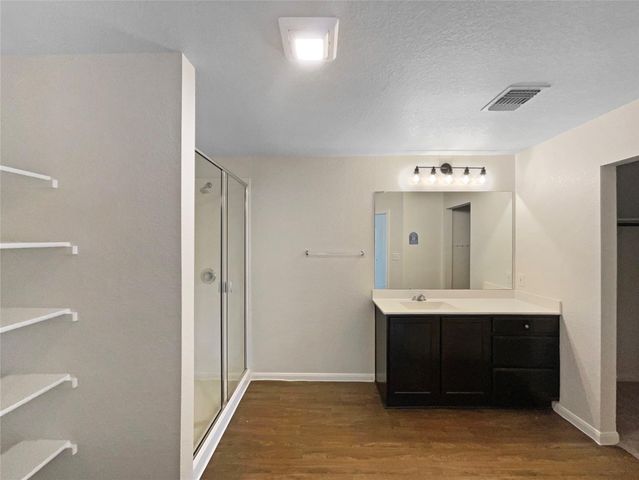721 Luna Vista DR, Hutto, TX 78634