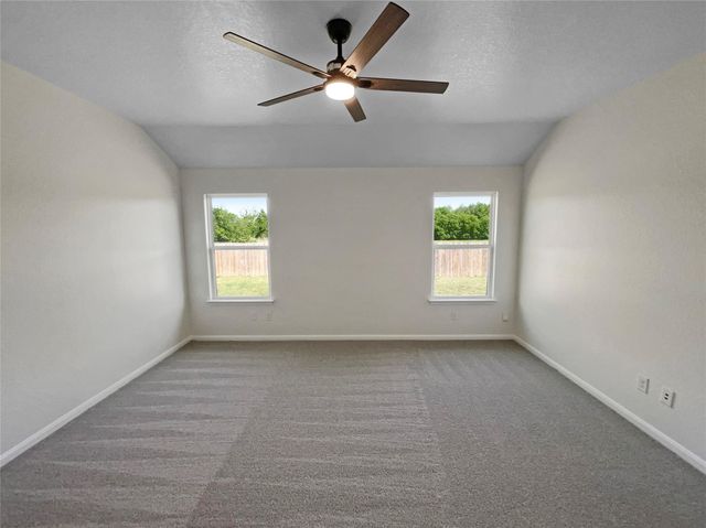721 Luna Vista DR, Hutto, TX 78634