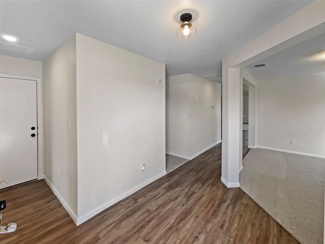 721 Luna Vista DR, Hutto, TX 78634