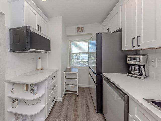 1400 TARPON CENTER DRIVE 314, Venice, FL 34285