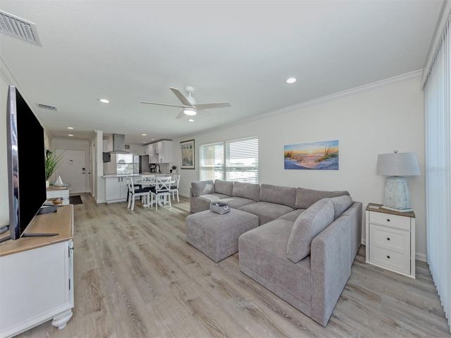 1400 TARPON CENTER DRIVE 314, Venice, FL 34285