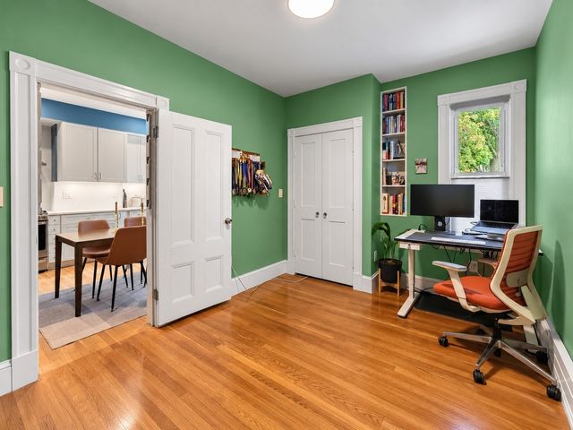442 Windsor St 442-1, Cambridge, MA 02141