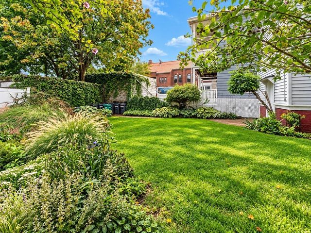 442 Windsor St 442-1, Cambridge, MA 02141