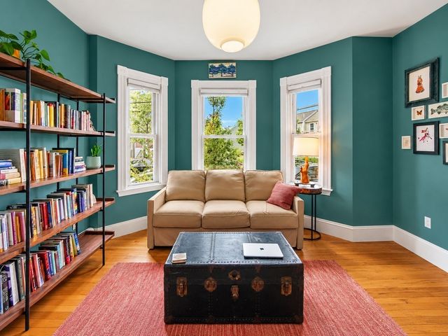 442 Windsor St 442-1, Cambridge, MA 02141