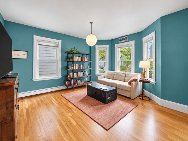 442 Windsor St 442-1, Cambridge, MA 02141