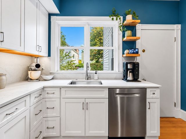 442 Windsor St 442-1, Cambridge, MA 02141