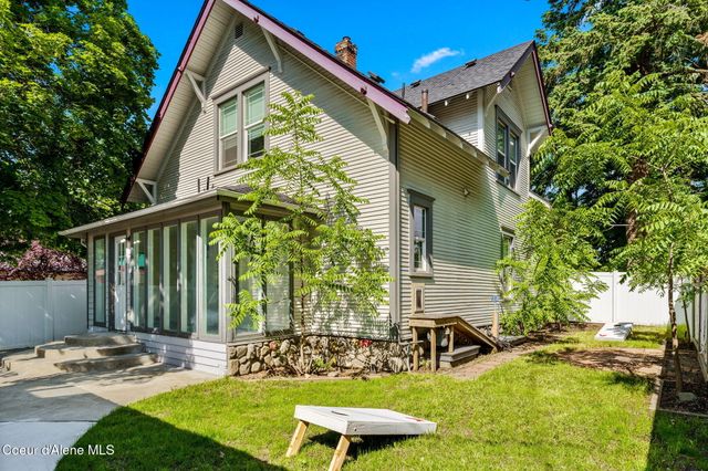 1123 N Government Way, Coeur D'alene, ID 83814