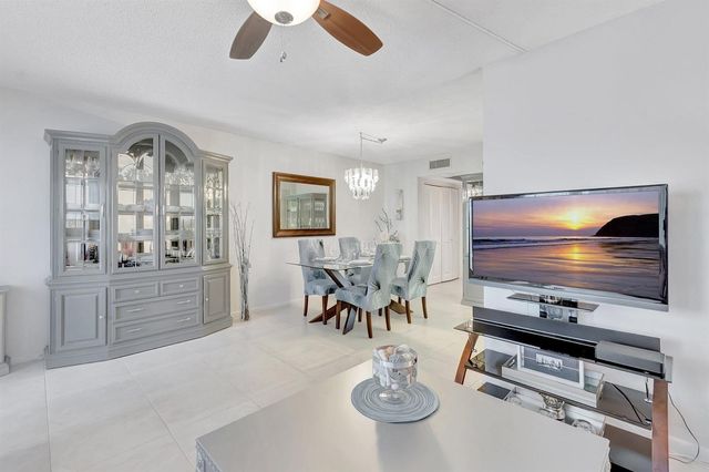2051 Cambridge C, Deerfield Beach, FL 33442